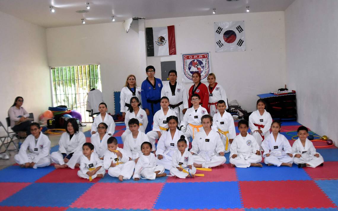 Aprueban Examen De Grado Alumnos De La Escuela Reyes Leones Copat - El ...