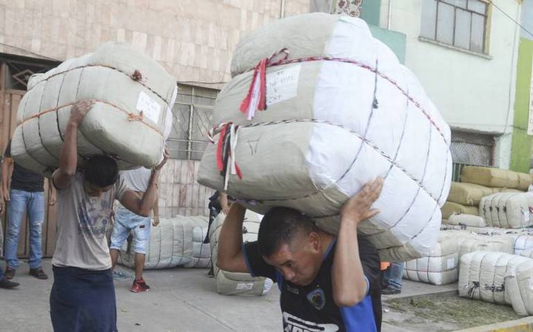 La ropa de paca, entre lo ilegal y lo ecológico Ropa Moda Economia Tianguis  Comercio Ropa de segunda mano - El Sol de Irapuato | Noticias Locales,  Policiacas, de México, Guanajuato y