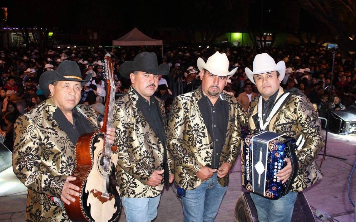 Se presentan con gran éxito "Los Cadetes de Linares" en Pueblo Nuevo