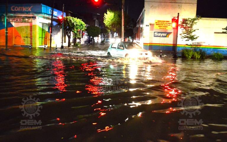 Tormenta vuelve a sorprender a Irapuatenses Tomenta Lluvia - El Sol de  Irapuato | Noticias Locales, Policiacas, de México, Guanajuato y el Mundo